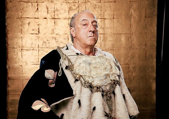 Ramón Fontserè caracterizado como Juan Carlos I en 'El rey que fue'.