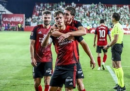 Rincón celebra el tercer gol.