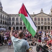 Las tres marchas de las AMPAs convergieron en la plaza de España.