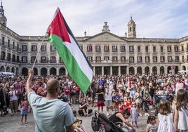 Concentración anterior en favor de Palestina en Vitoria