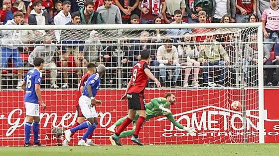 El Mirandés coge ventaja hacia Primera