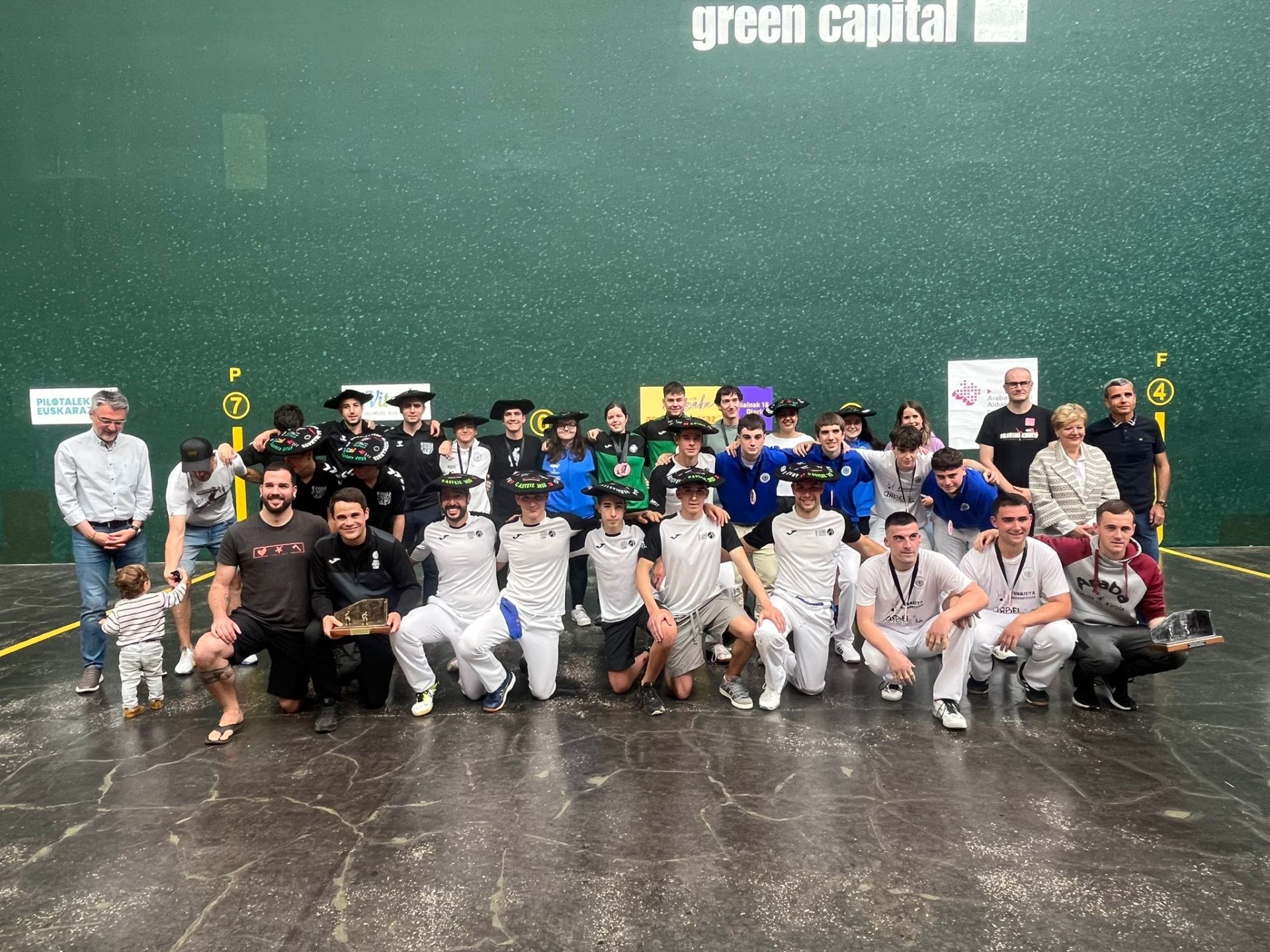 Campeones y subcampeones del Interpueblos de Álava en sus distintas modalidades.