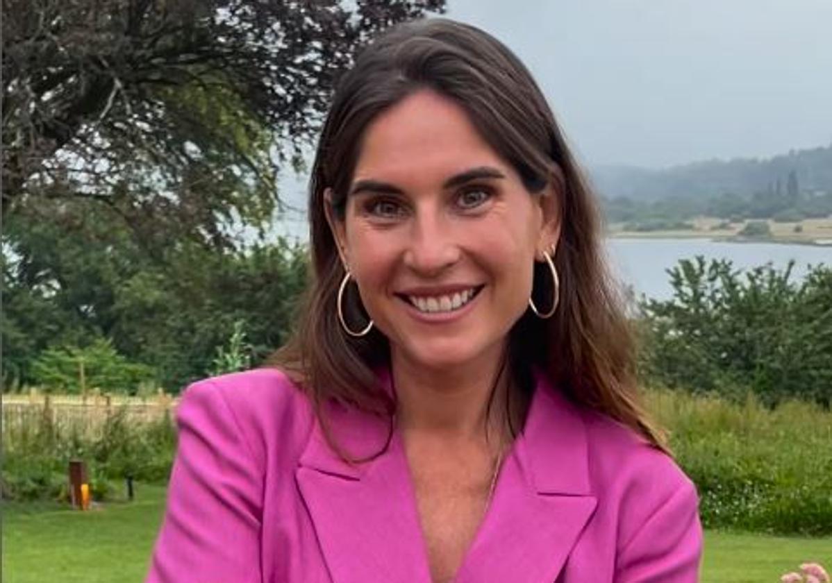 Lourdes Montes y Fran Rivera disfrutan de una comunión en Bizkaia.