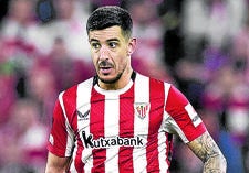 El lateral sigue en el equipo