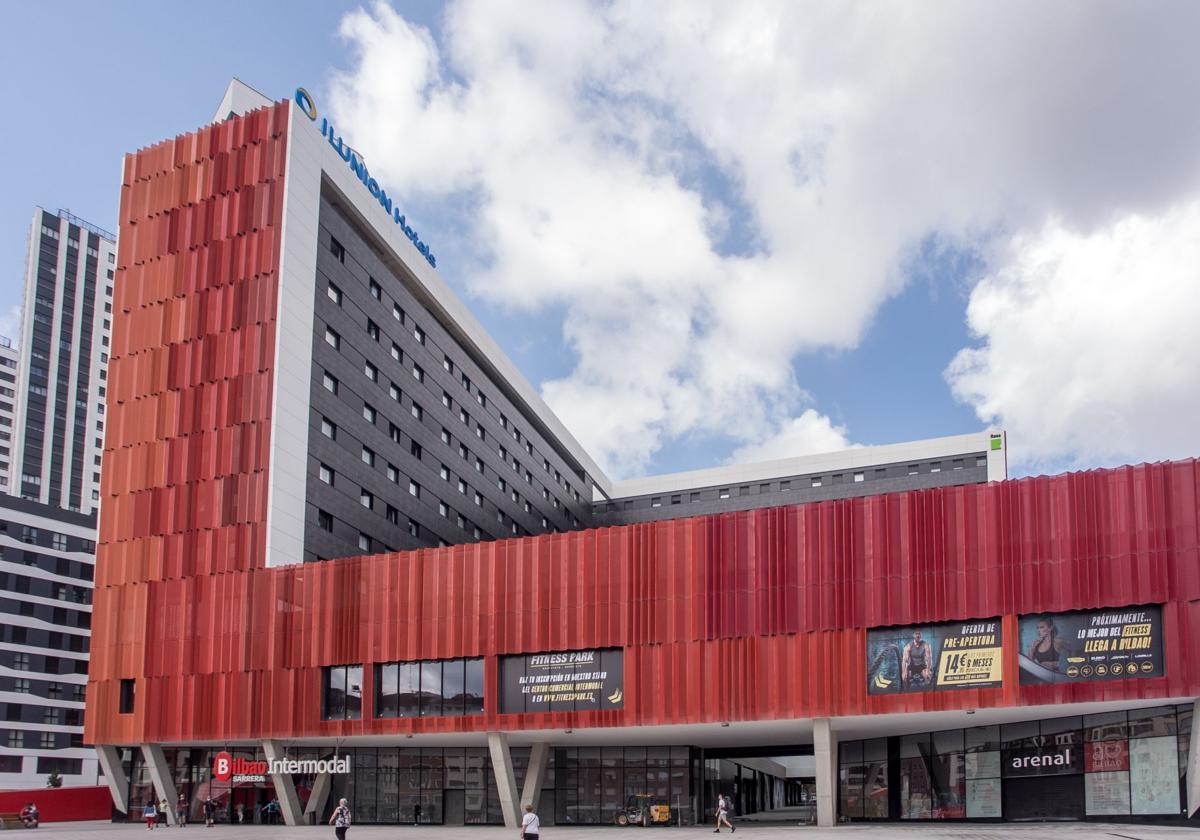 Edificio comercial de la Intermodal.