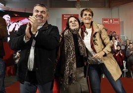 Santos Cerdán, Adriana Lastra y María Chivite en un acto en 2018.
