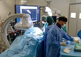 Una intervención cardiaca en uno de los quirófanos del hospital de Basurto.