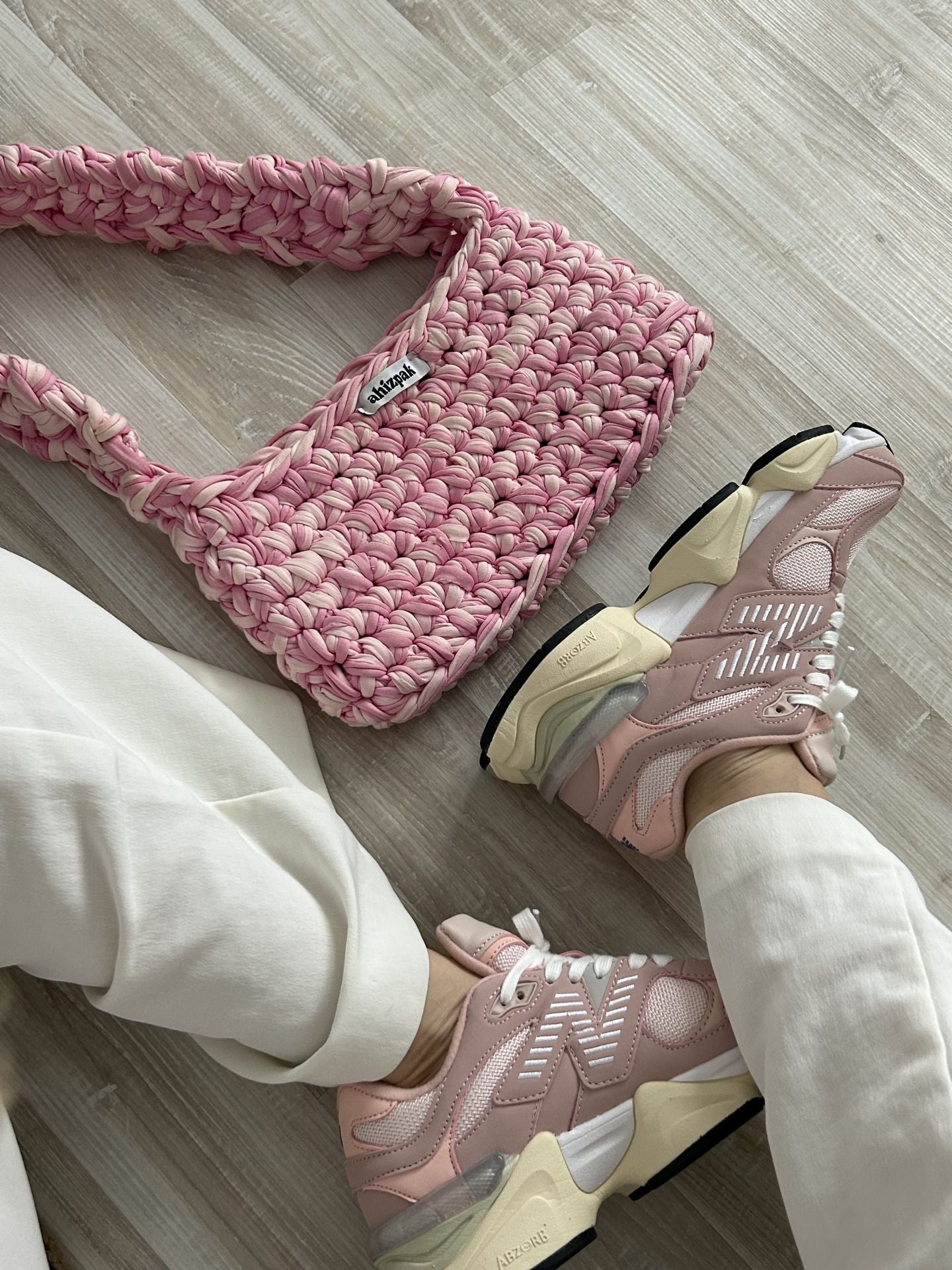 De Villarcayo a Granada: los bolsos coloridos de dos hermanas bilbaínas que triunfan en Instagram