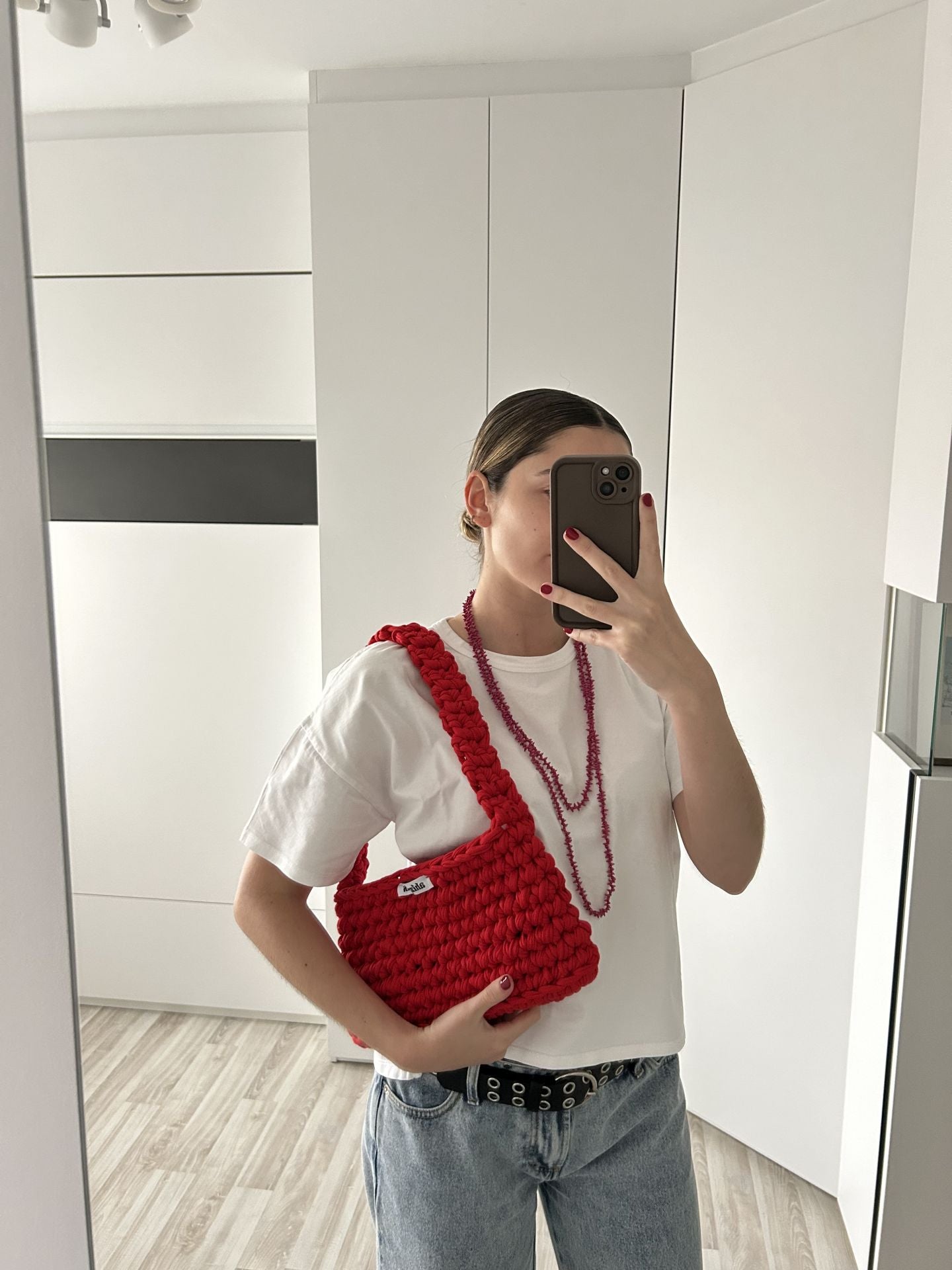 De Villarcayo a Granada: los bolsos coloridos de dos hermanas bilbaínas que triunfan en Instagram