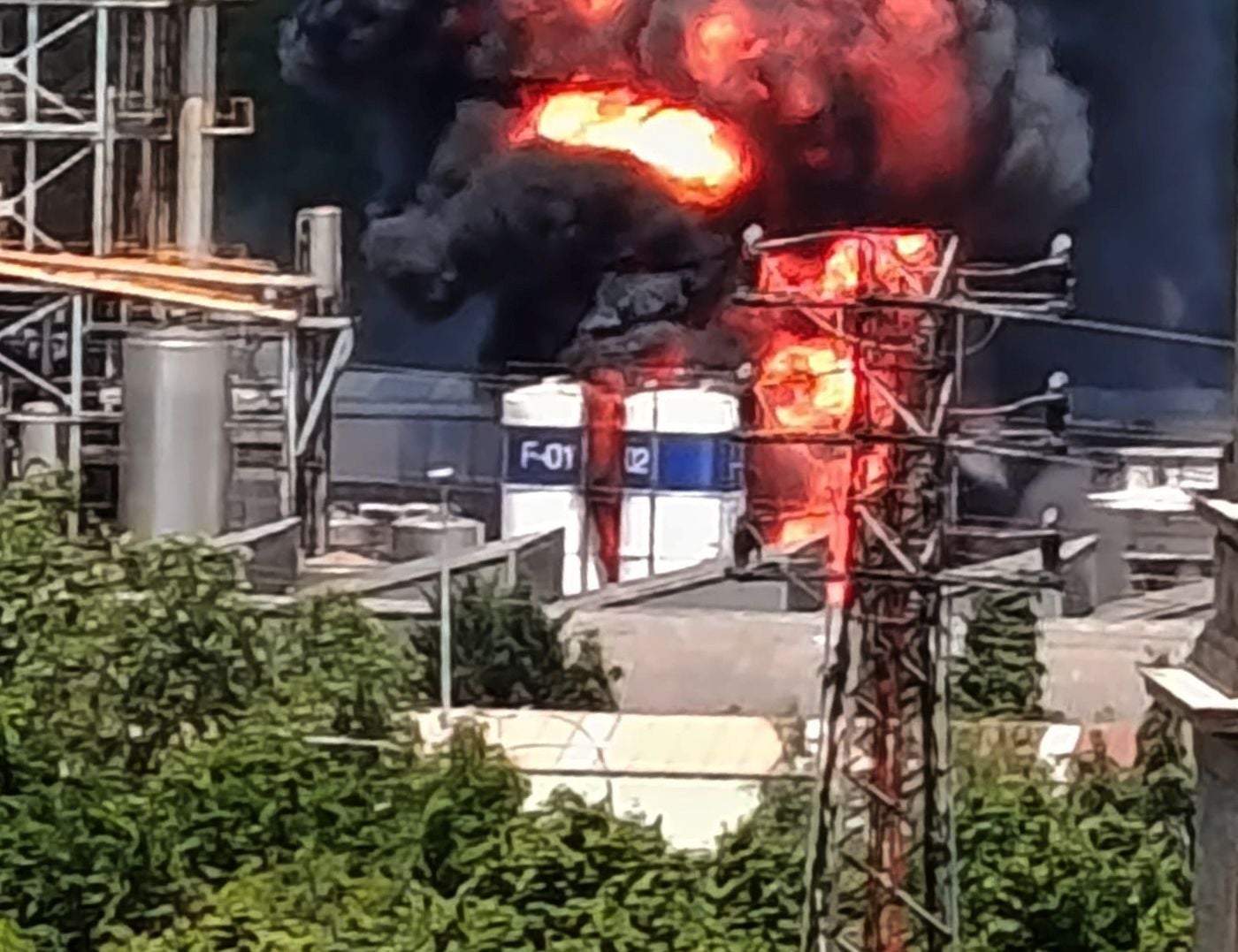 El gran incendio de LEA se ve desde todo Vitoria