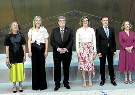 Marisol Garmendia, Ana Otadui, Juan Mari Aburto, Elixabete Etxanobe, Rafael Pardo, Eloísa del Pino, Mireya Uribeetxebarria, Carlos Torres Vila e Imanol Pradales.