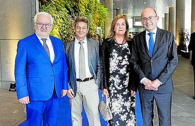 José Ramón González Velasco, Miguel Ángel Bañares, Esther González Orrantia y Javier Font.