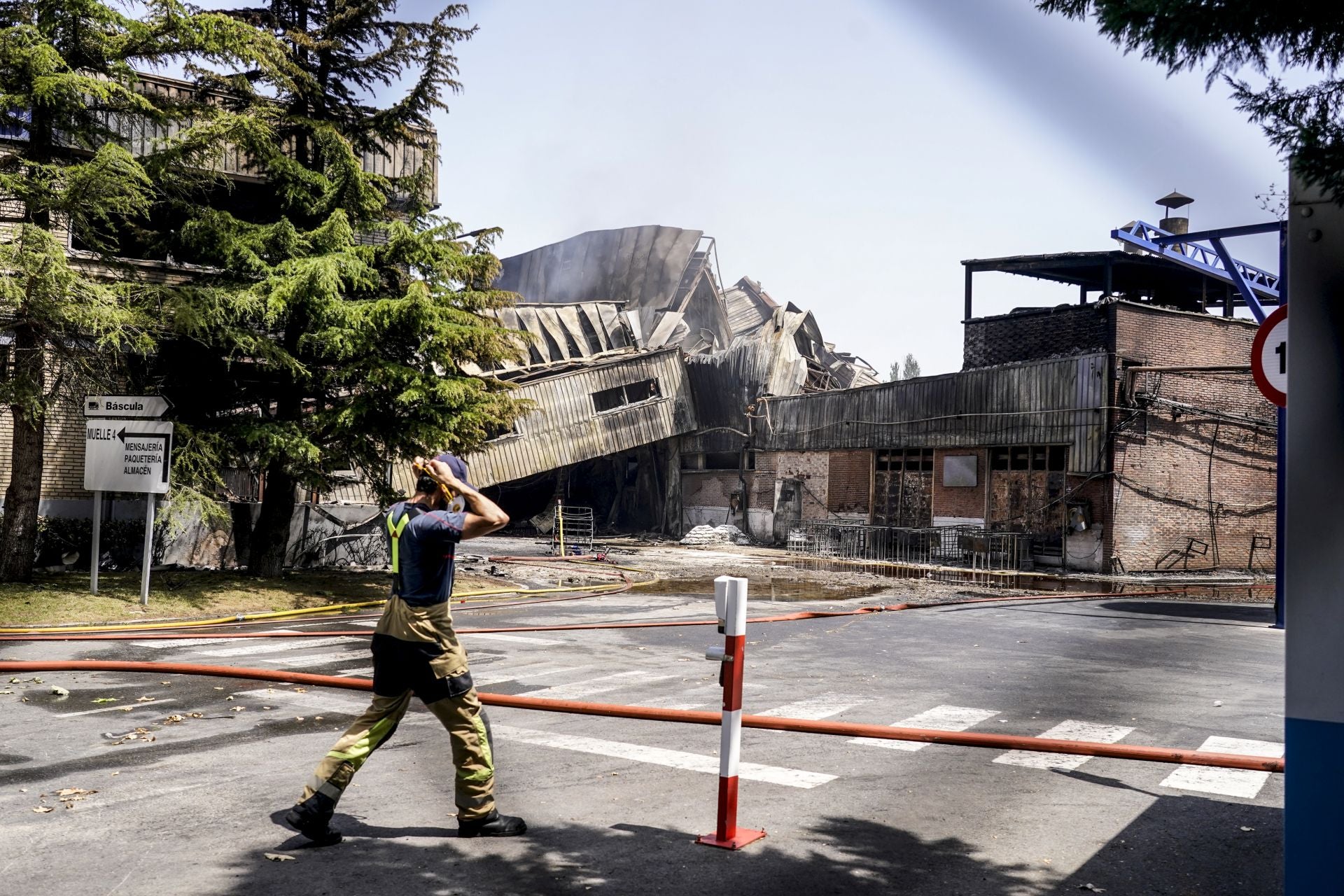 Así ha quedado la fábrica de LEA tras el incendio