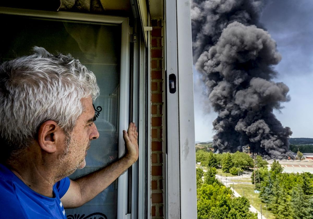 «La Policía nos ha obligado a cerrar. Parece un pueblo fantasma»