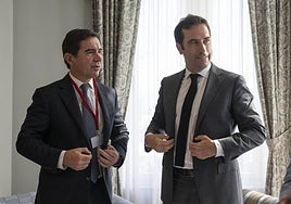 Carlos Torres, presidente de BBVA, junto al ministro Carlos Cuerpo.