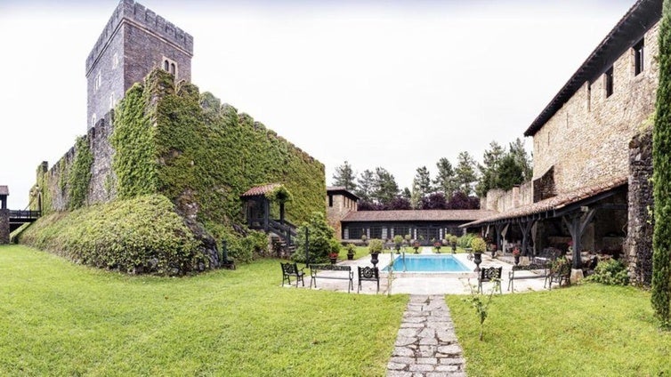 La boda de la familia Ortega Cano en una espectacular fortaleza vizcaína