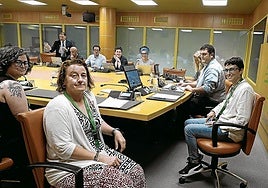 Aralar Ordóñez, Raquel Ares e Izaskun Álvarez, antes de que diera inicio la sesión.