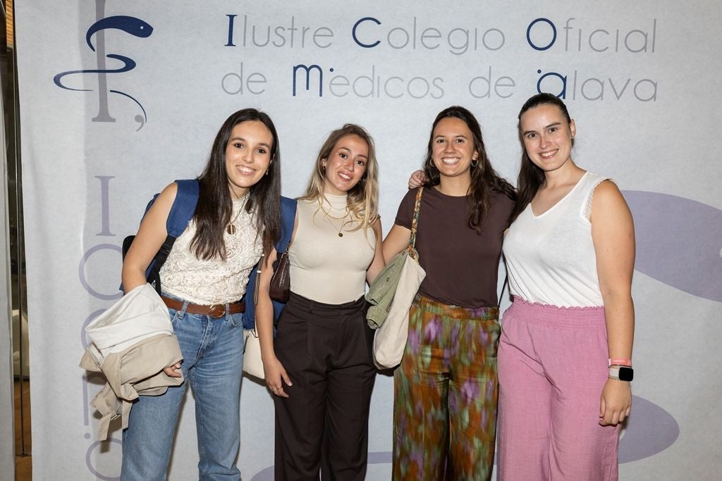 Amaia Zubizarreta, Orene Blay, Amaia Quichana e Iraida Lartundi.