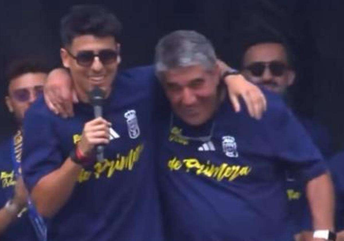 Colombatto, con gafas, en plena celebración.