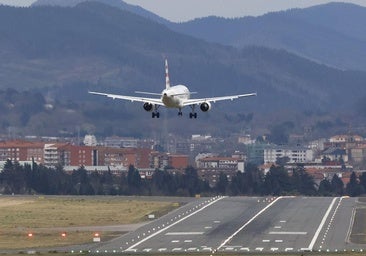 El aeropuerto de Bilbao reforzará en invierno sus vuelos con Praga
