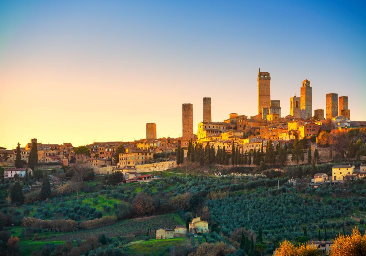 La ciudad medieval de la Toscana llena de rascacielos medievales