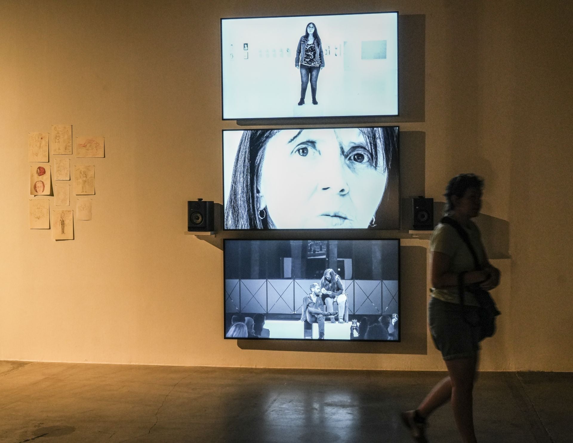 Las imágenes de la exposición de Azcona