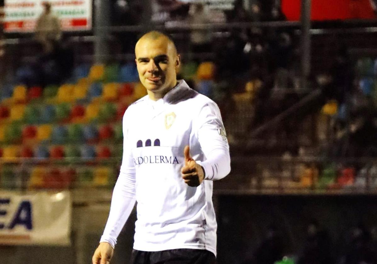 Arzalluz celebra un tanto en Urbieta.