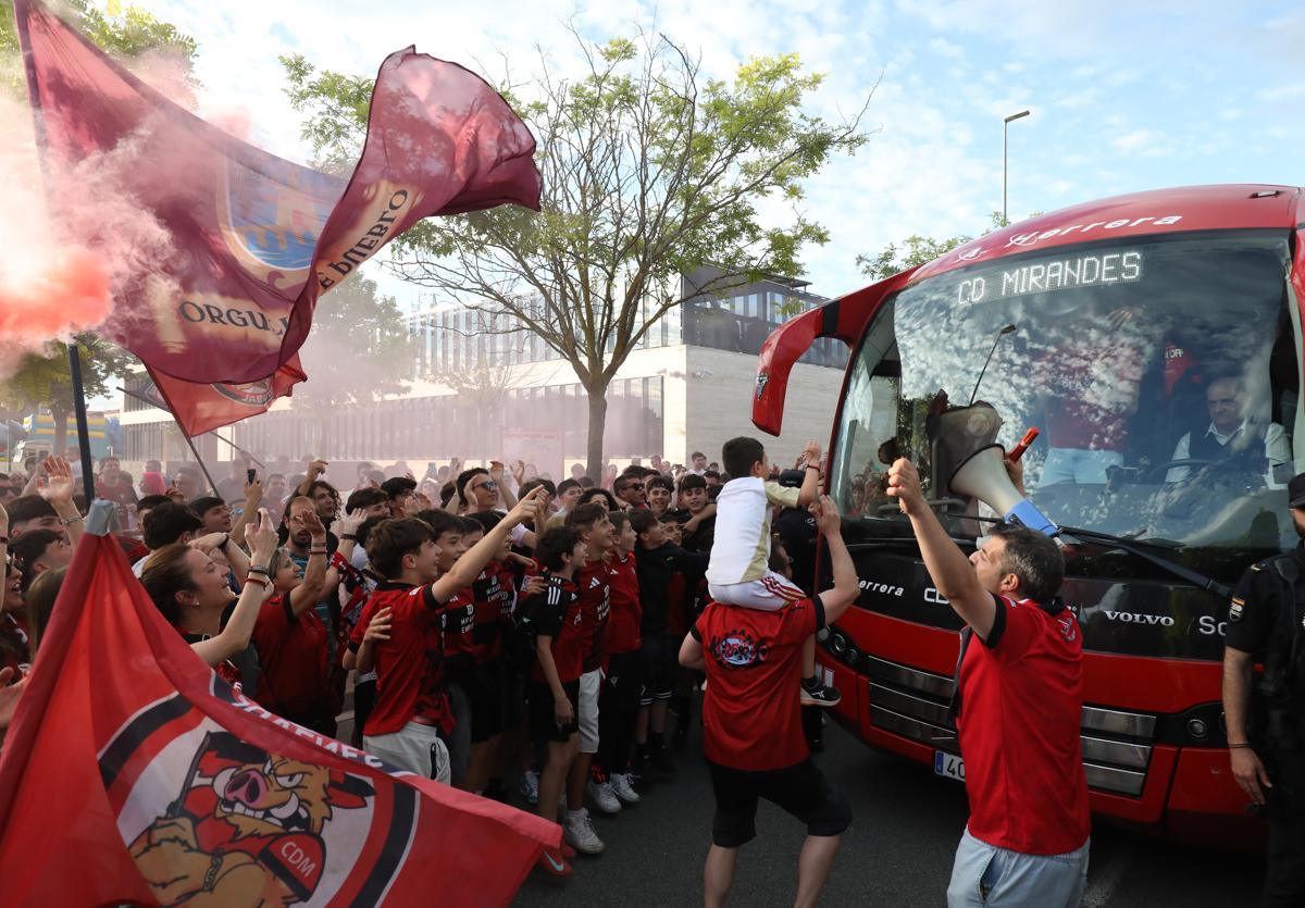 Entrar por primera vez en el play off supuso una fiesta en la calle Cantabria.