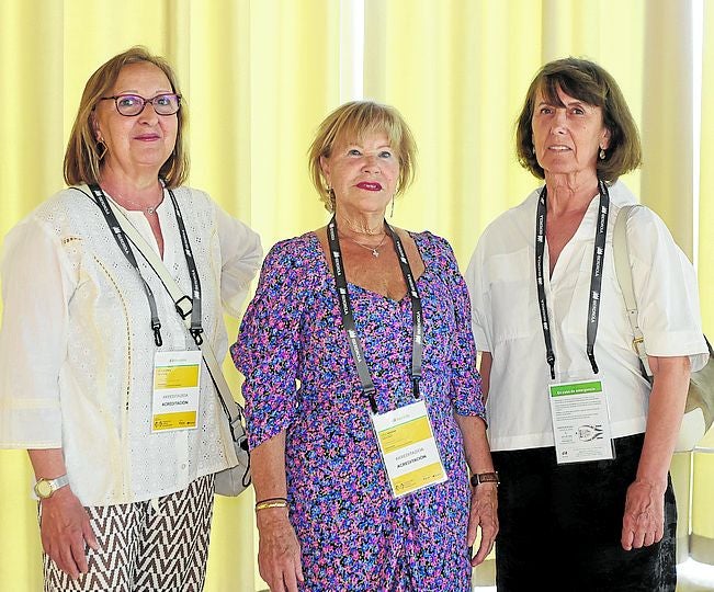 Amparo Arpón, María Ángeles Longarte y Lali Llaguno.