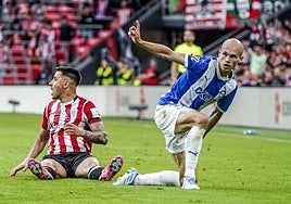 Guridi reclama una decisión arbitral en el último derbi ante el Athletic disputado en San Mamés.