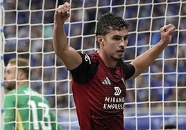 Panichelli: «El Mirandés me ha permitido volver a ser el jugador que era»