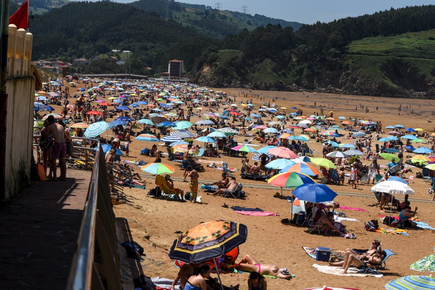 Las imágenes del intenso calor en Bizkaia