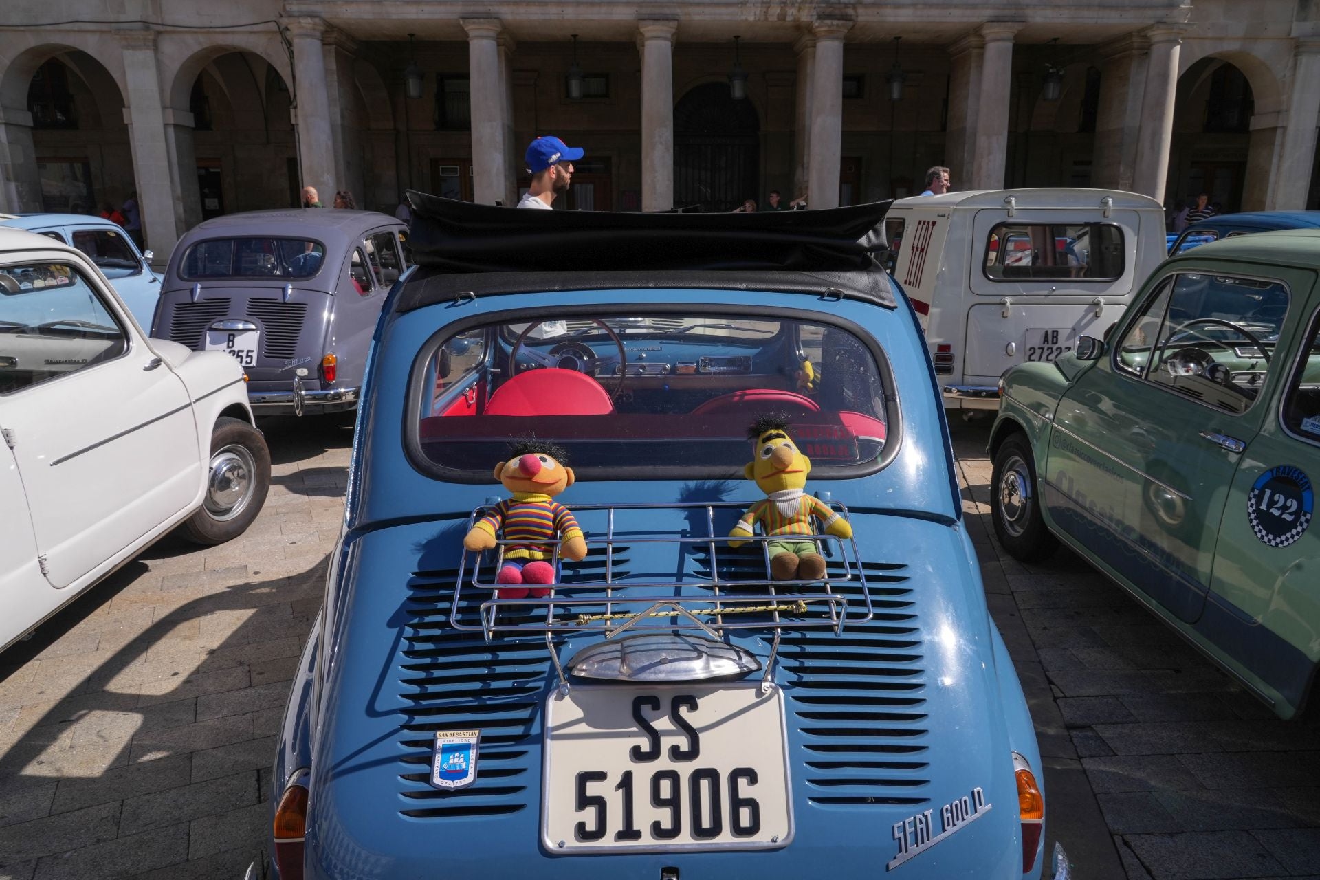 Los SEAT 600 invaden Vitoria