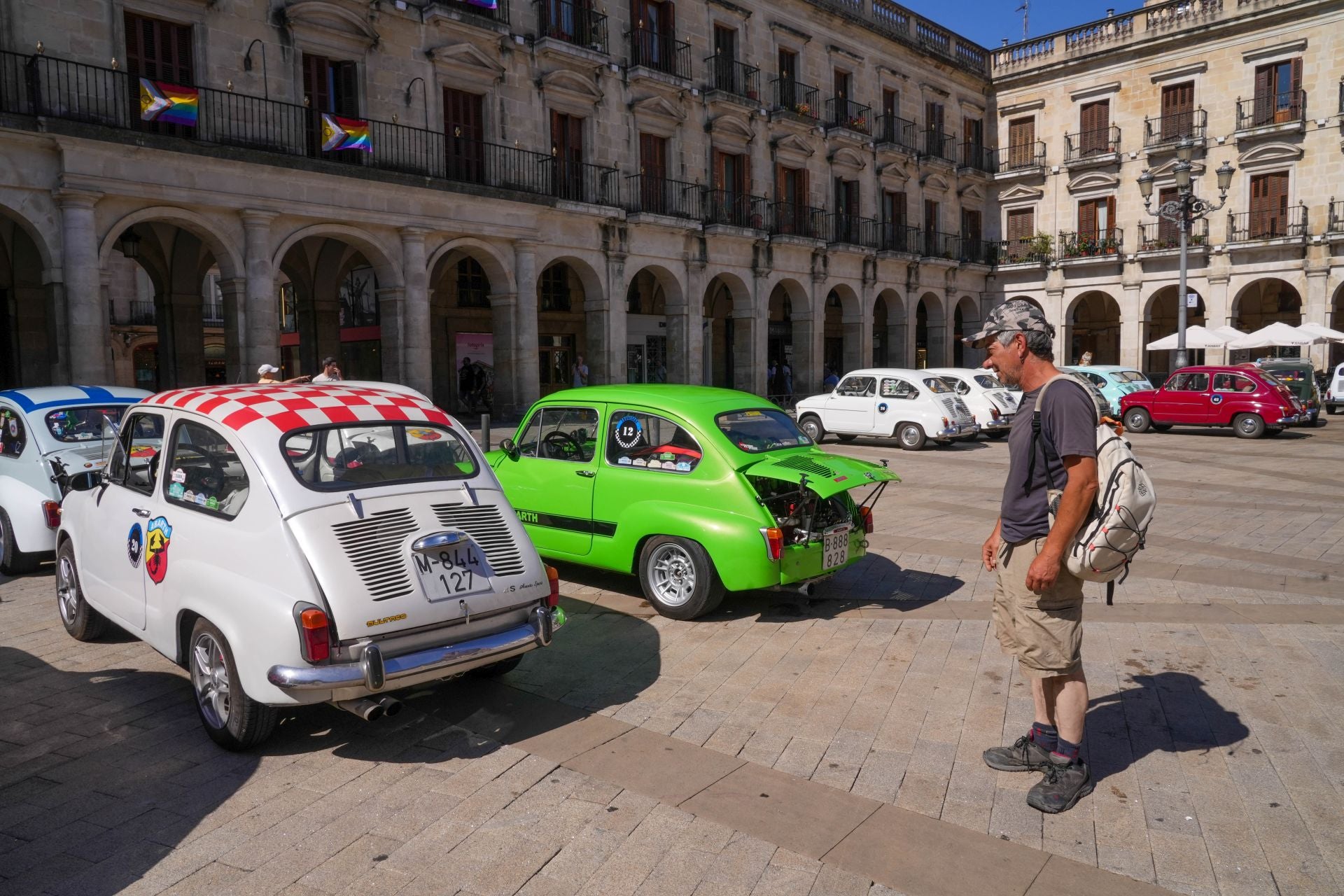 Los SEAT 600 invaden Vitoria