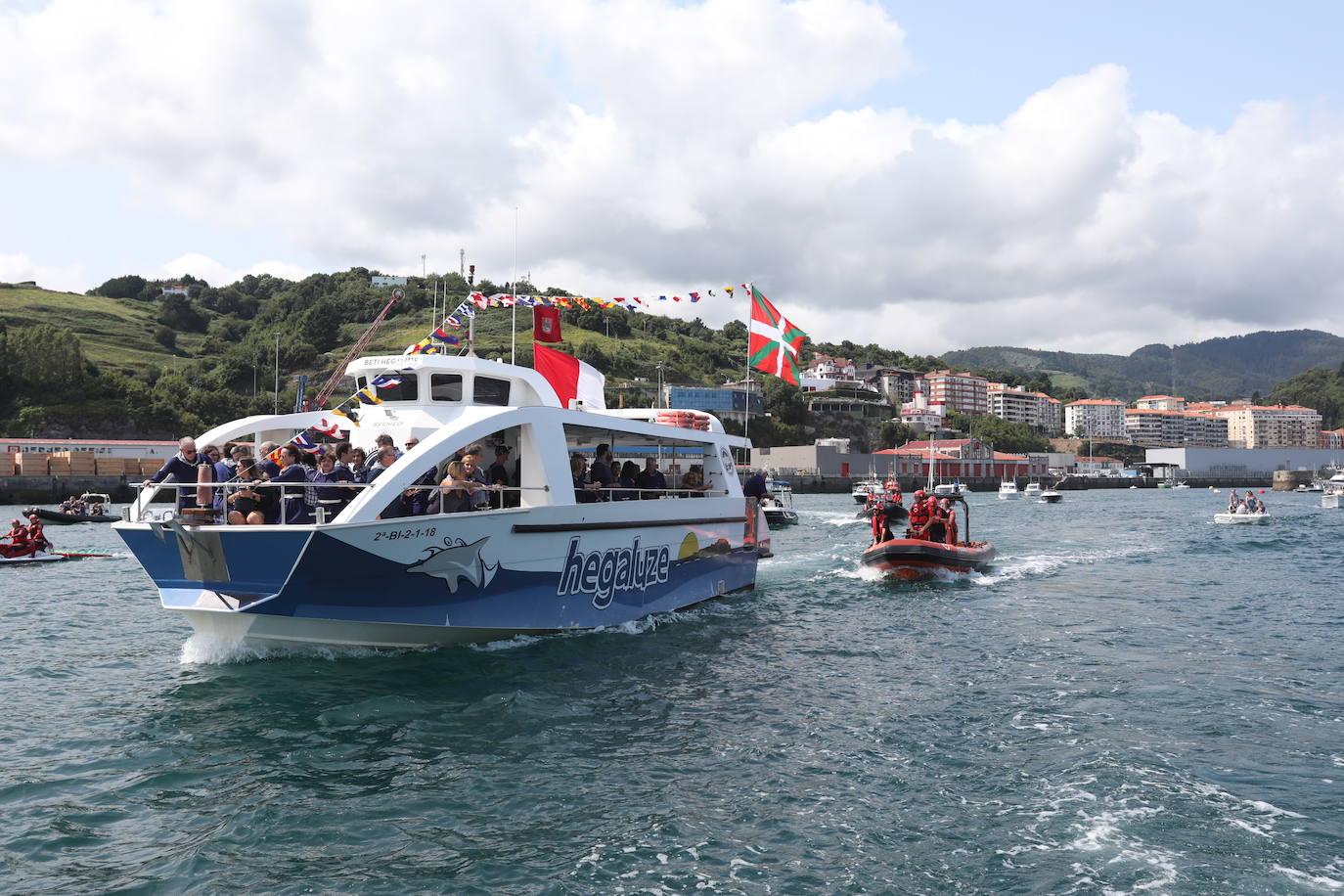Los afortunados tendrán al oportunidad de vivir la fiesta de las 'Madalenas' de Bermeo desde una posición privilegiada.