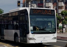 El servicio de autobús local que conecta el centro urbano de Sopela con las playas tendrá dos unidades operativas en verano