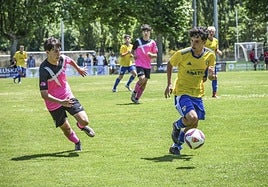 Final juvenil entre el C.D. Lakua Arriaga y el S.F. Trapagarán.