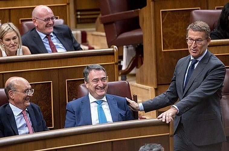 Feijóo y Esteban, en el Congreso.