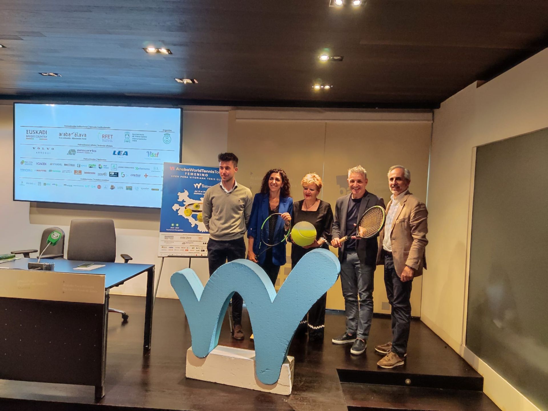 Presentación del evento en el Museo Bibat.