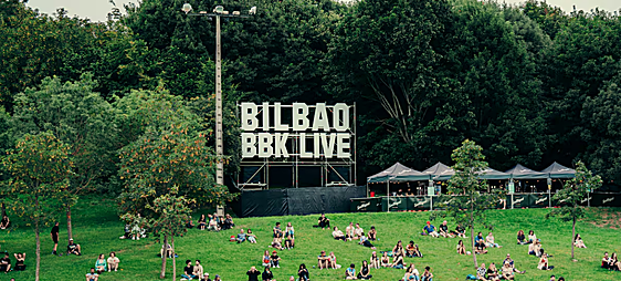 El Festival BBK Live 2025 presenta sus medidas de sostenibilidad social y medioambiental