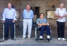 De izquierda a derecha Juan Garai, Juan Sautua, Juana Durana y Blanca Basterra.