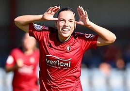 Carmen Sobrón celebra uno de sus goles marcados con Osasuna.