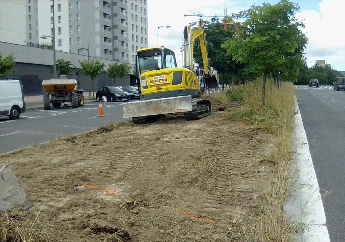 Máquinas trabajan en la zona.