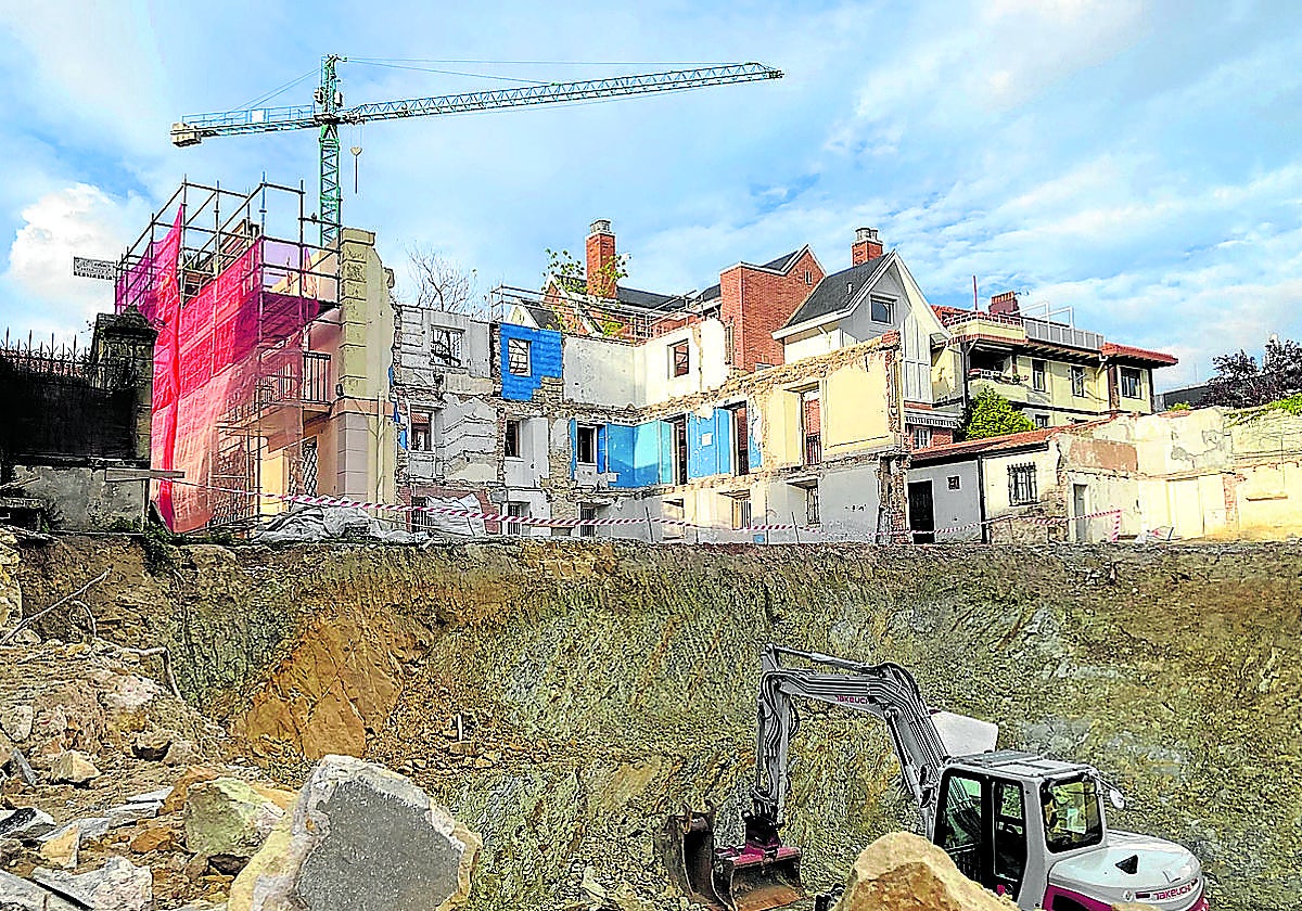 La cooperativa debía de haber mantenido tres de las cuatro paredes según el proyecto presentado.