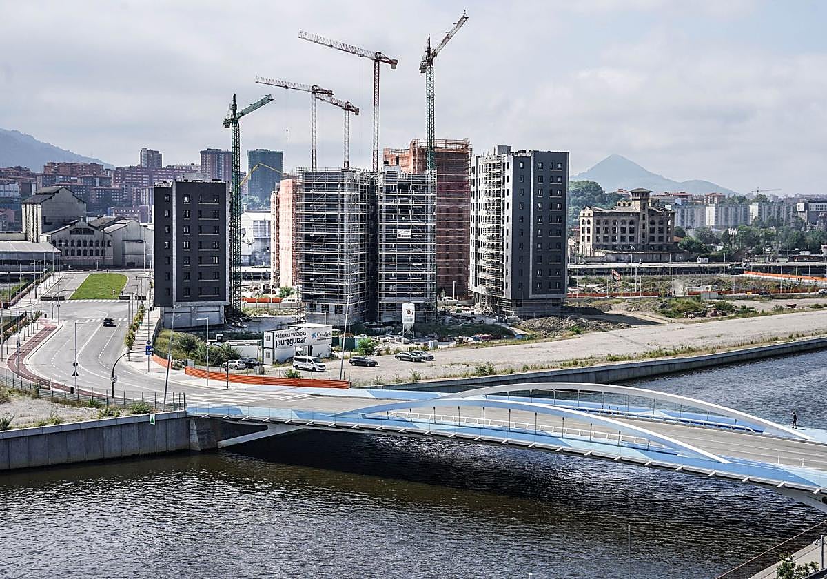 Euskadi abre en otoño su plan de avales para cubrir el 100% de las hipotecas de los jóvenes