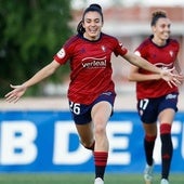 Ainhoa Guallar celebra uno de sus goles con el equipo rojillo.