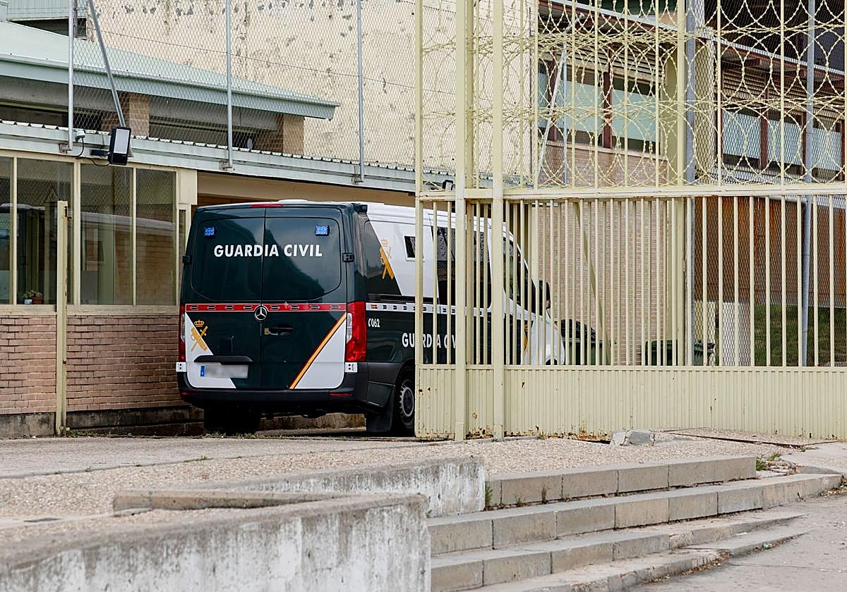 Santos Cerdán ingresa en la cárcel de Soto del Real.