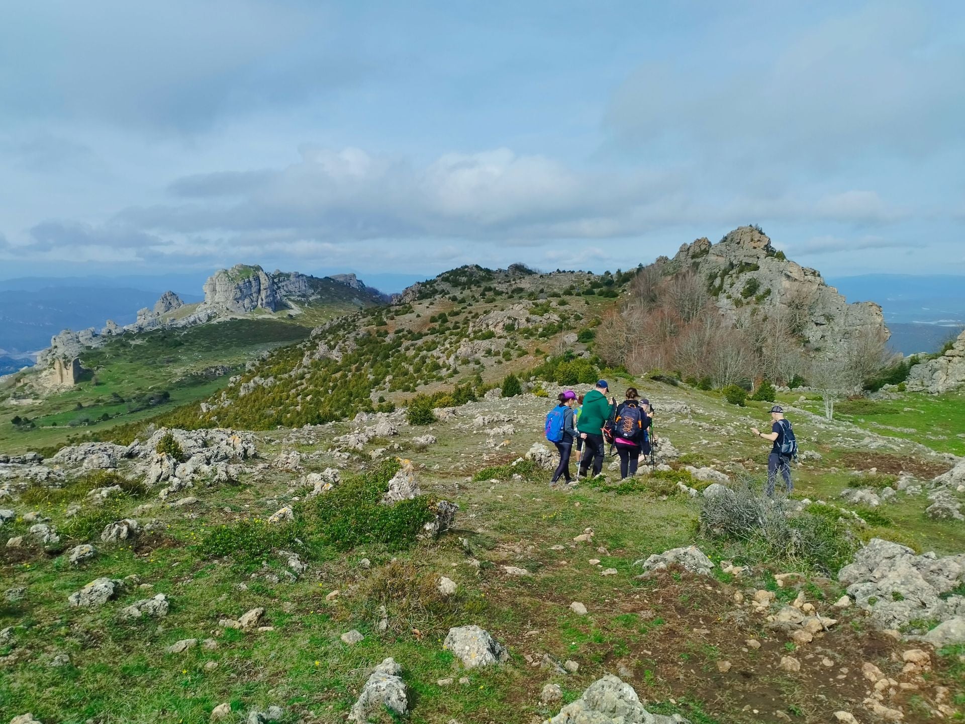 La Sierra de Cantabria recupera su nombre, pero mantendrá Toloño en el País Vasco