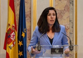La diputada de Vox Rocío de Meer en una rueda de prensa.