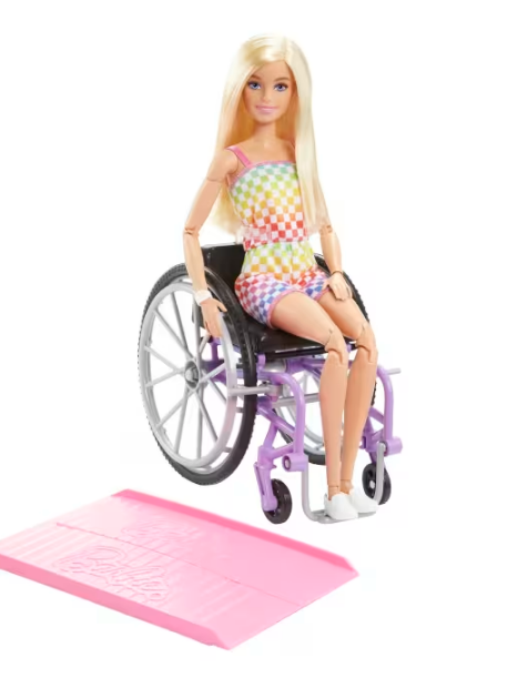 Barbie en silla de ruedas con su rampa.